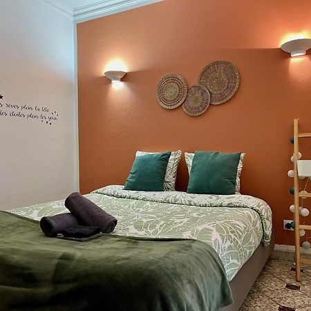 Appart'Hotel Nuiteejour Versailles Saint Cyr L'Ecole Esterno foto