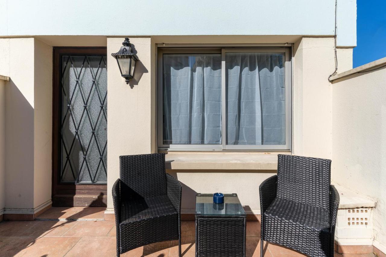 Appart'Hotel Nuiteejour Versailles Saint Cyr L'Ecole Esterno foto
