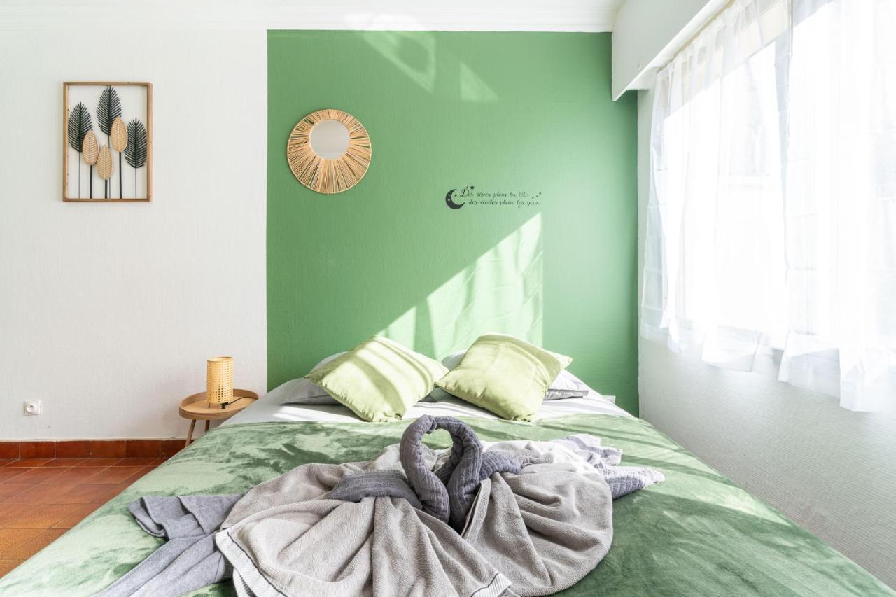 Appart'Hotel Nuiteejour Versailles Saint Cyr L'Ecole Esterno foto