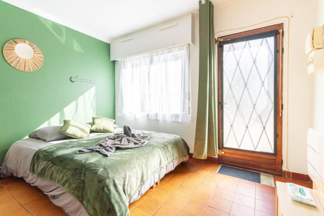 Appart'Hotel Nuiteejour Versailles Saint Cyr L'Ecole Esterno foto