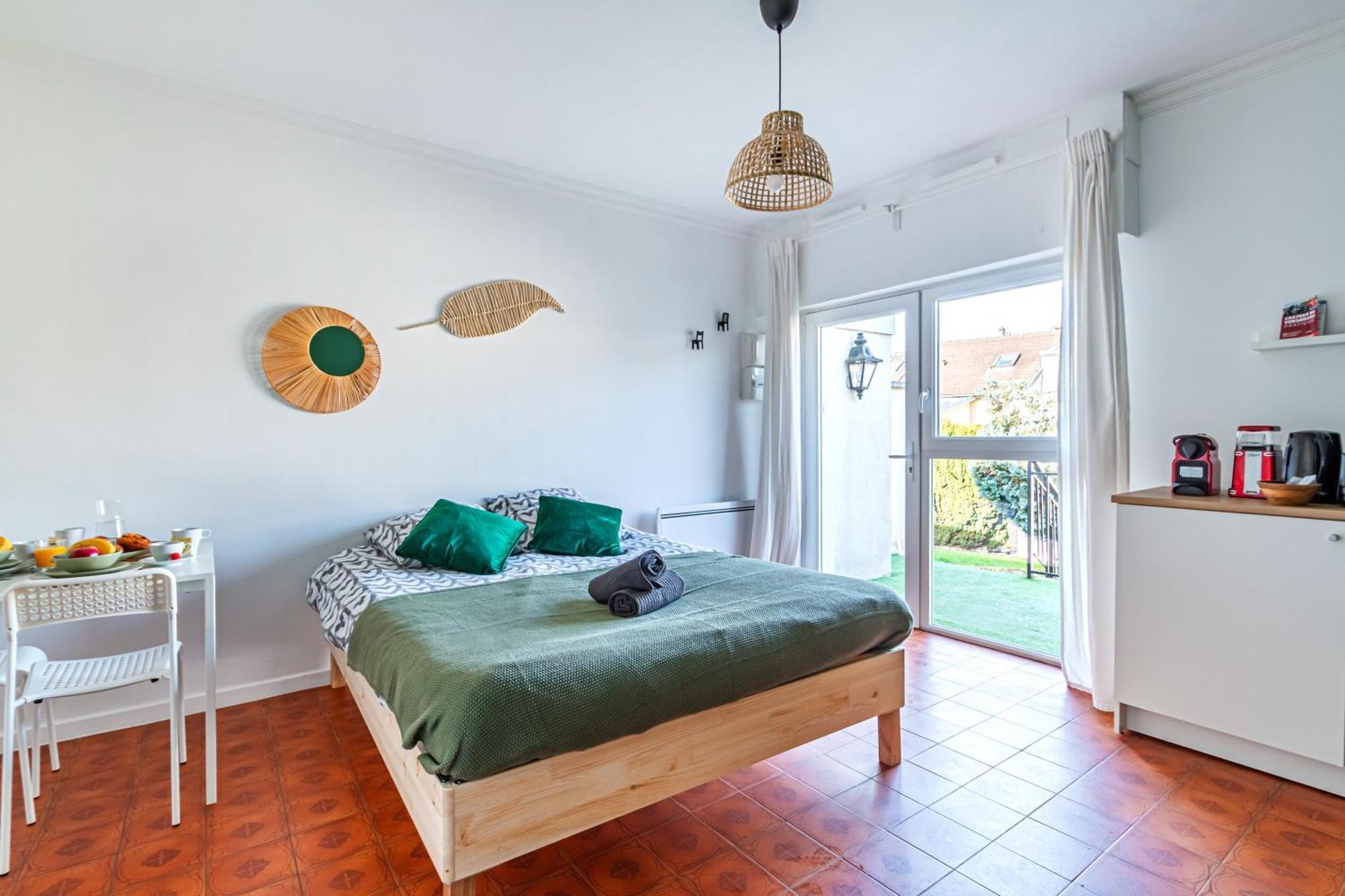 Appart'Hotel Nuiteejour Versailles Saint Cyr L'Ecole Esterno foto