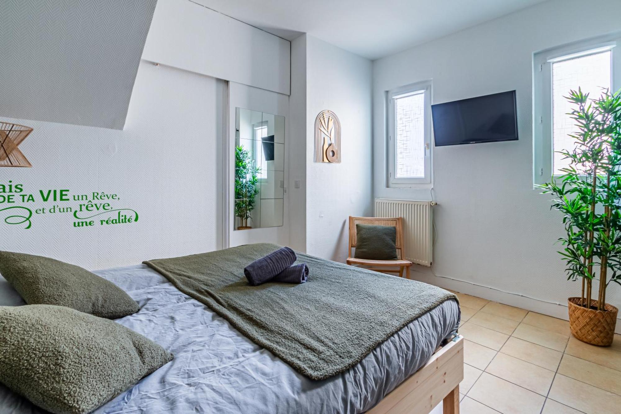Appart'Hotel Nuiteejour Versailles Saint Cyr L'Ecole Esterno foto