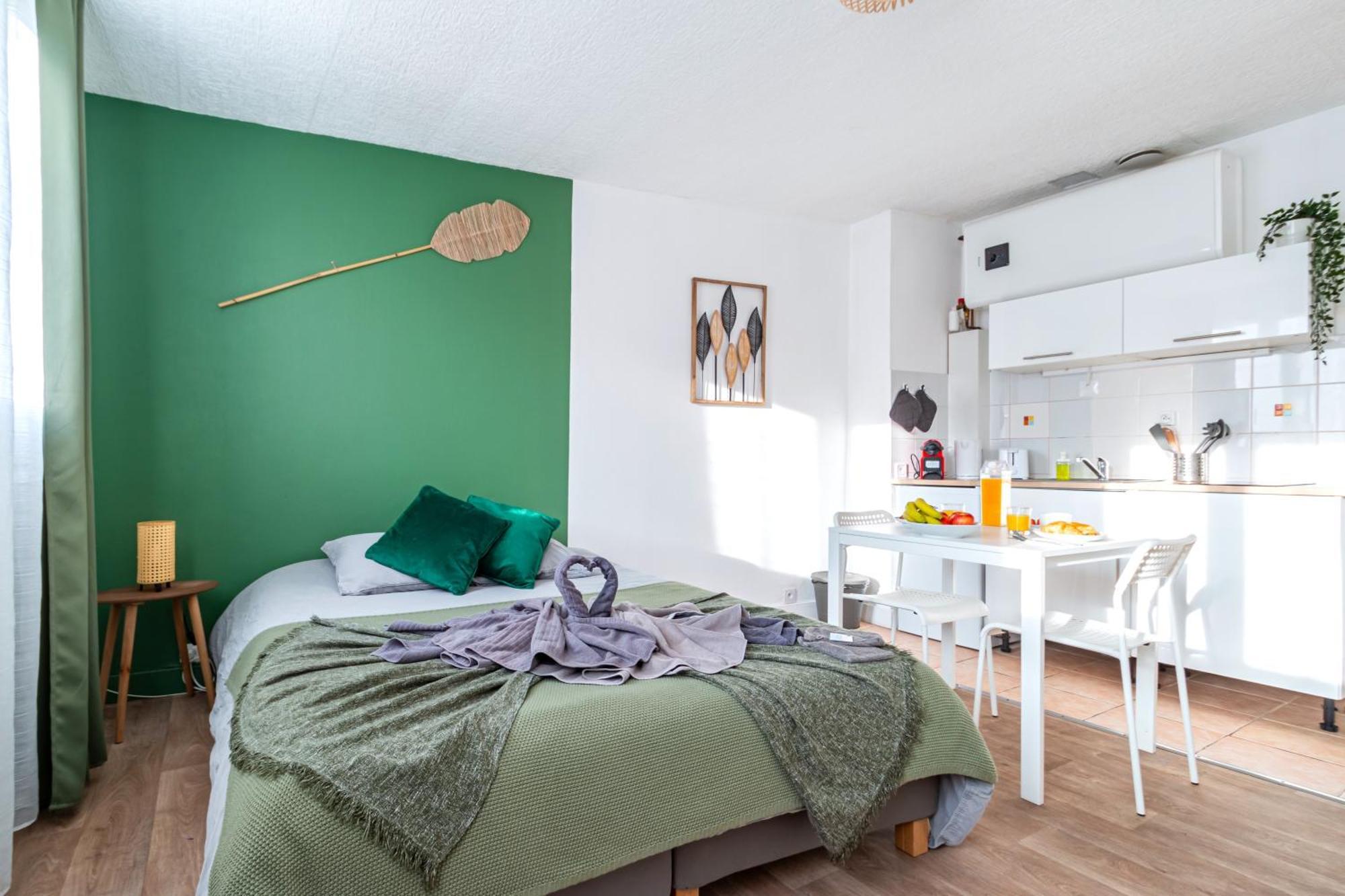 Appart'Hotel Nuiteejour Versailles Saint Cyr L'Ecole Esterno foto