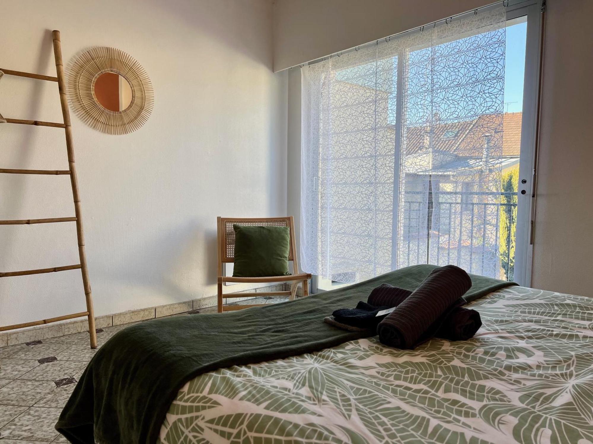 Appart'Hotel Nuiteejour Versailles Saint Cyr L'Ecole Esterno foto
